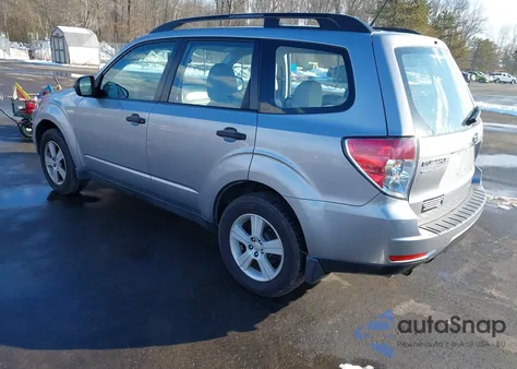 2010 Subaru Forester 2.5X из США, поврежденный, VIN JF2SH6BC7AH909160